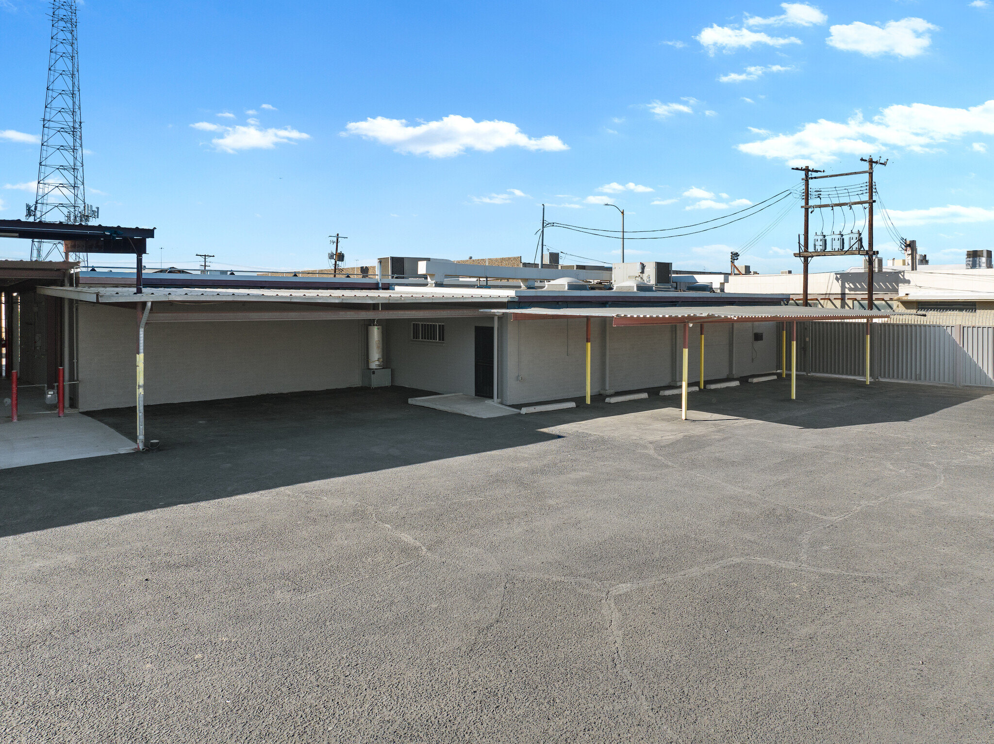 2221 W Granada Rd